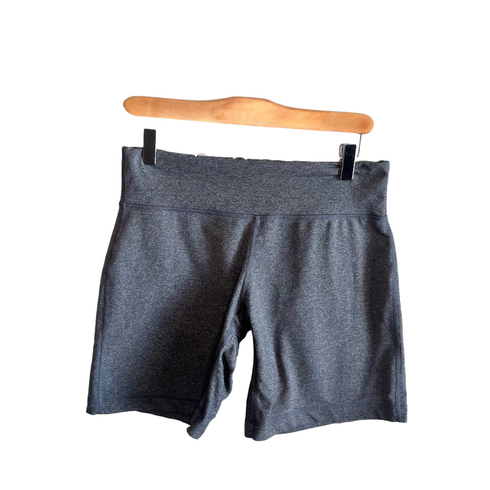 Lululemon High Waisted 8” Stretch Shorts 8